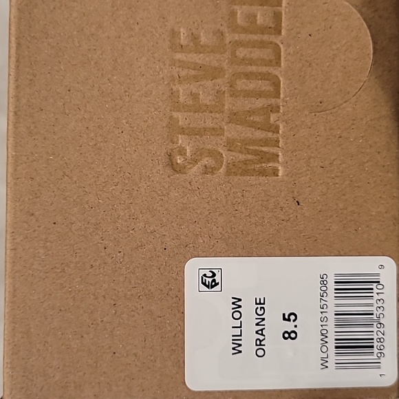 Steve Madden Willow Orange Sandals - Picture 4 of 4